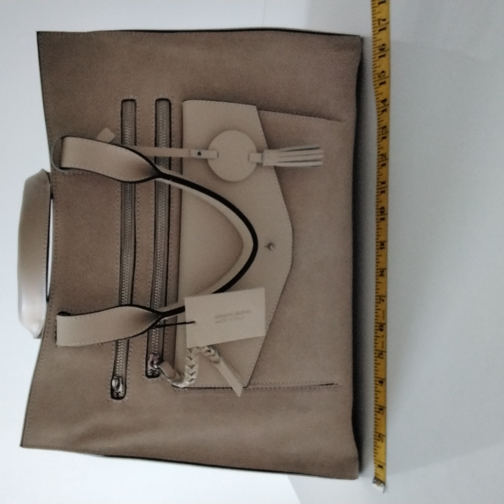 Varriale large tote in genuine leather (made in Italy) 17" x 12" x 6.5" - Picture 14 of 16